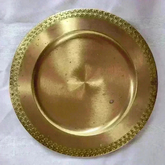 4-Brass Chargers with Star Border - Picture 4 of 5